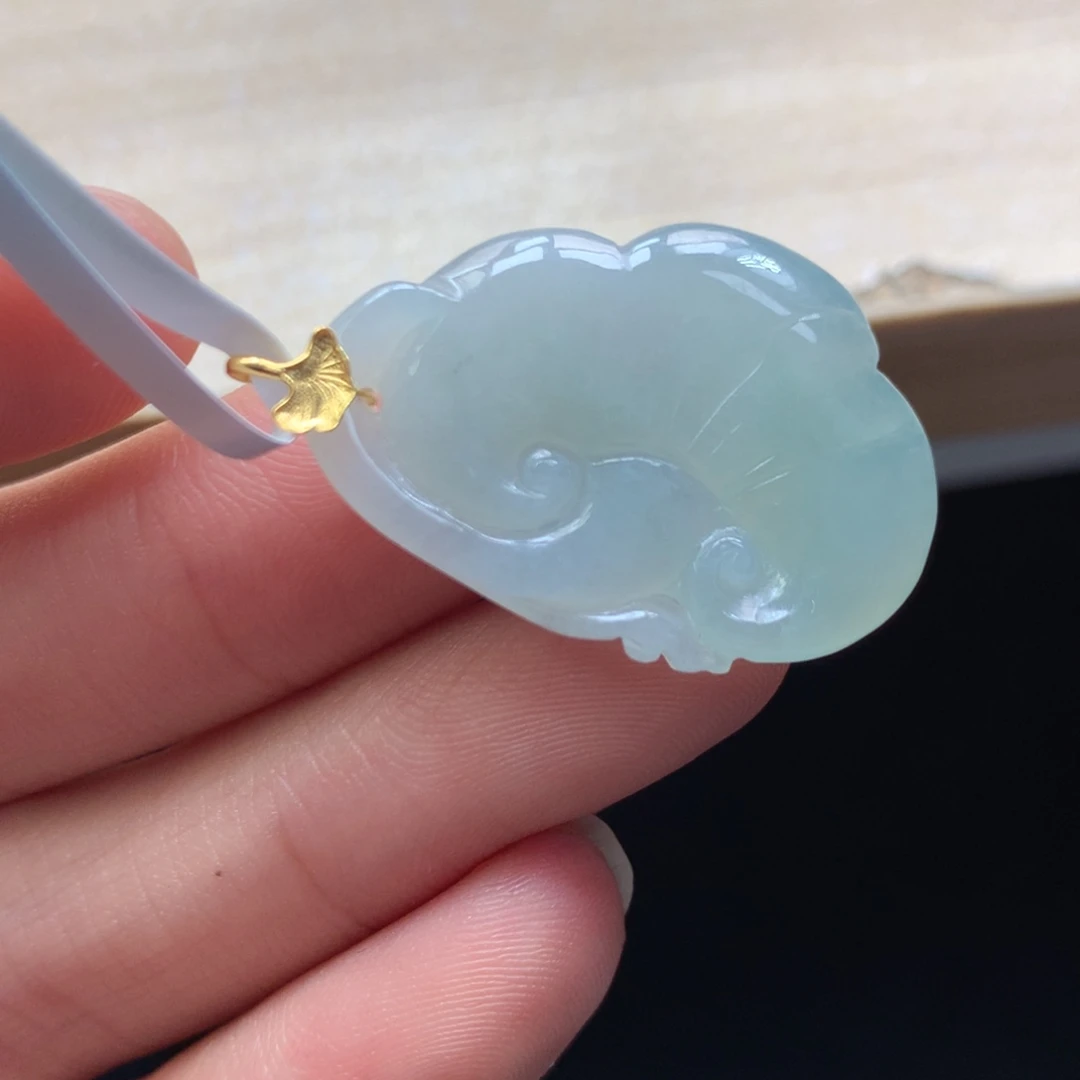 颈饰未镶嵌翡翠吊坠