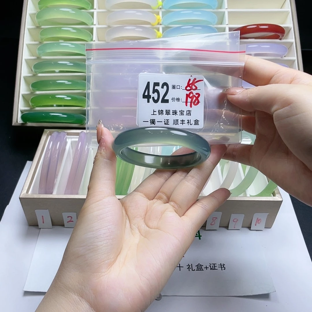 【闪购商品】玛瑙/玉髓手镯未镶嵌哈***?