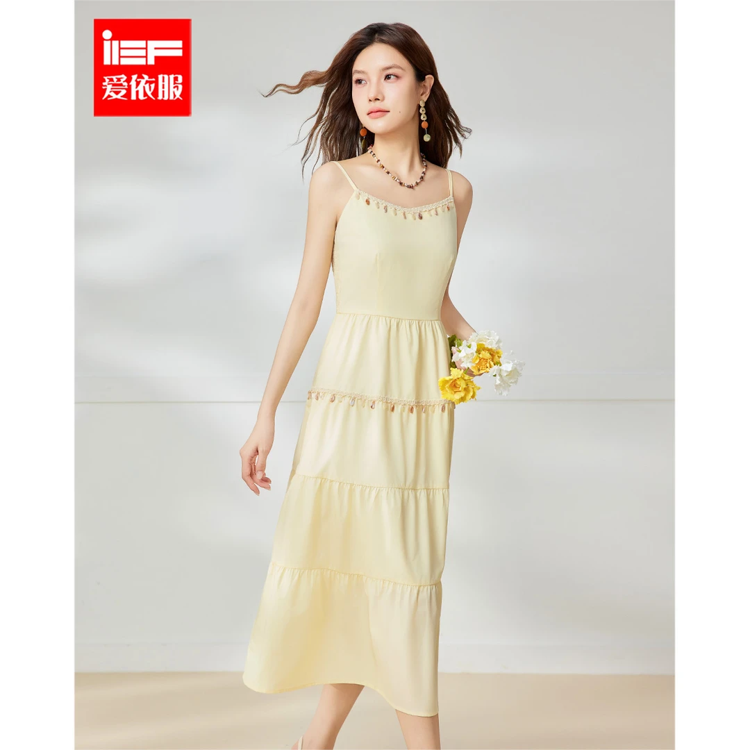 IEF/爱依服2025新款夏季高级氛围感通勤度假风梭织吊带长裙流光风