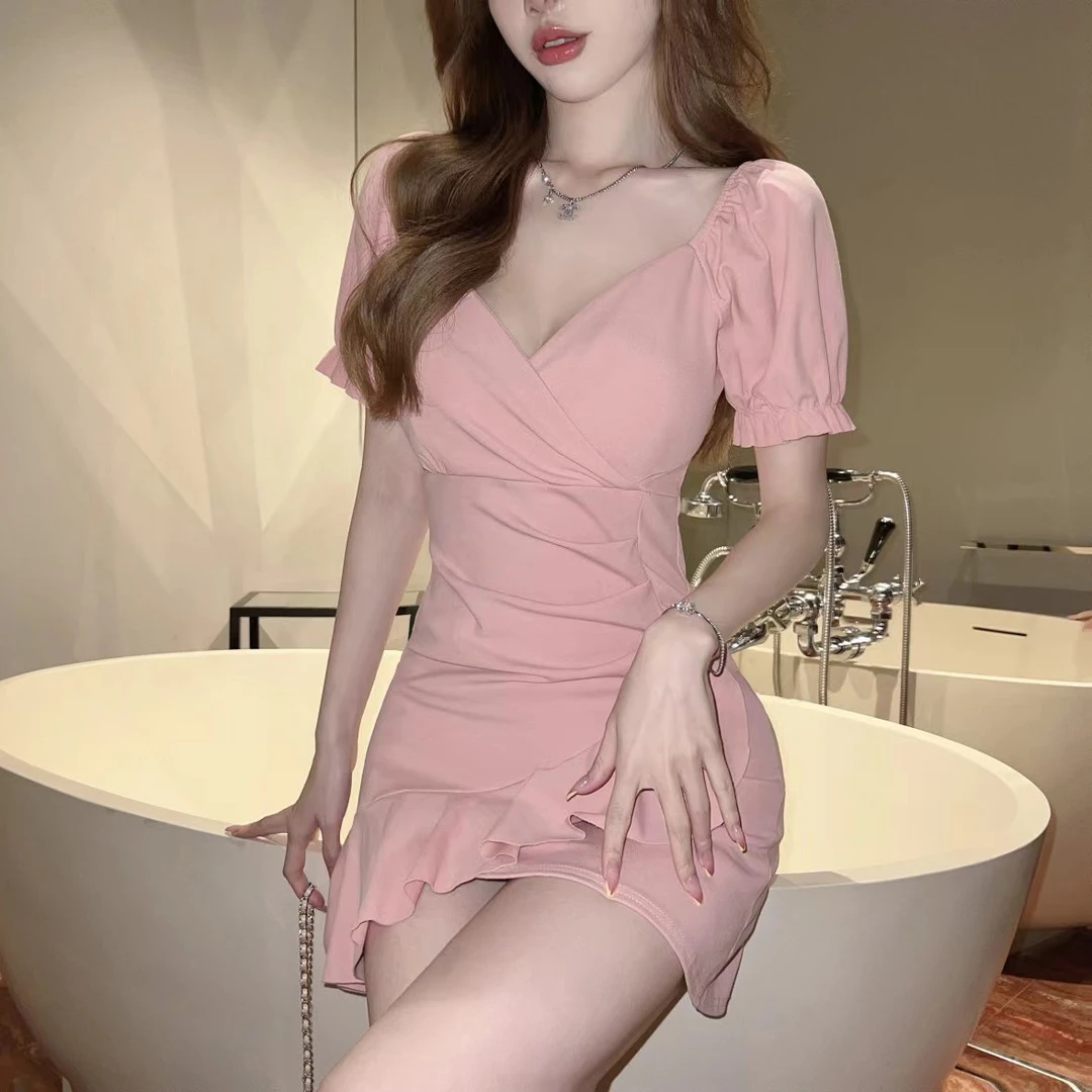 气质夏季连衣裙显瘦褶皱泡泡袖性感修身镂空包臀裙