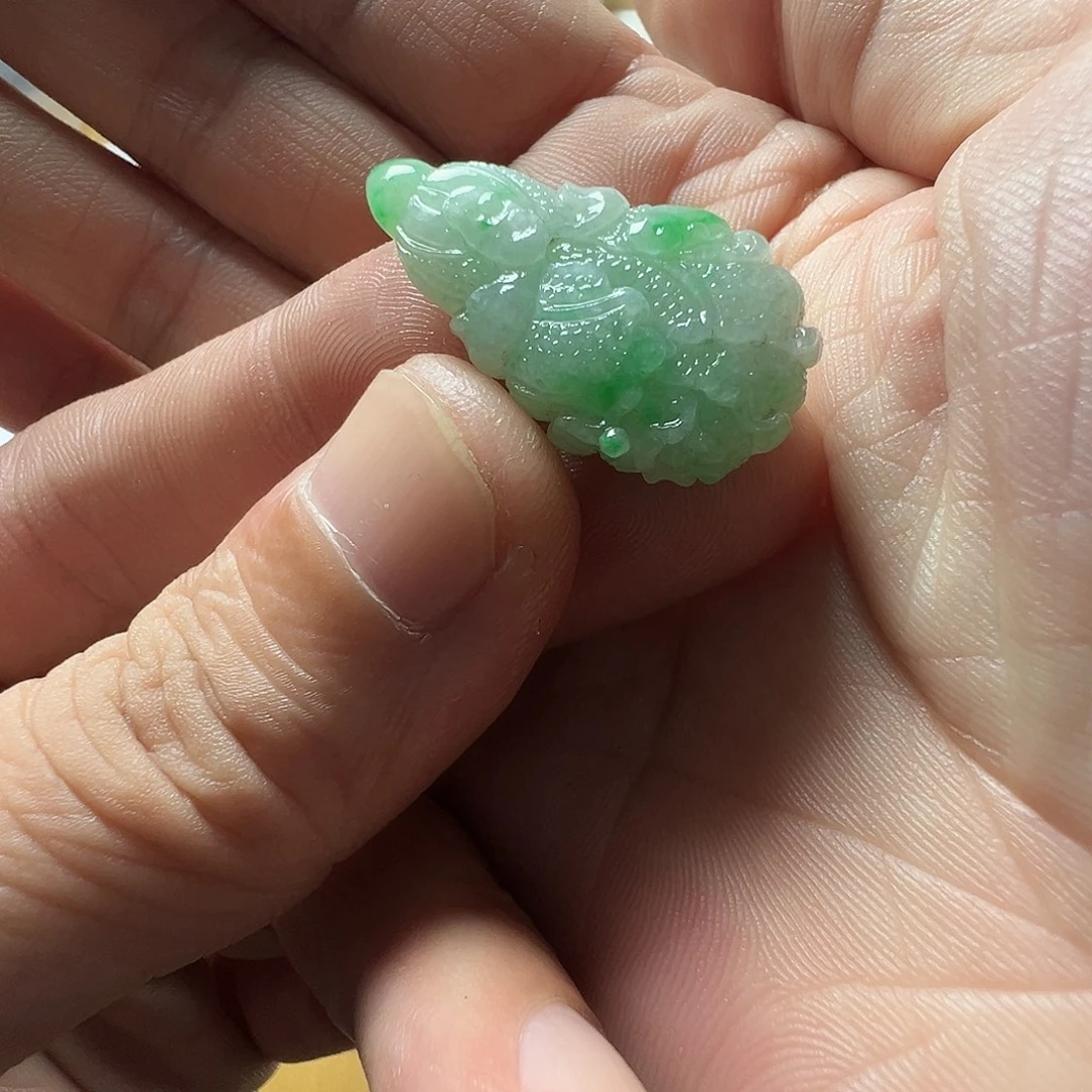 定制翡翠未镶嵌白菜
