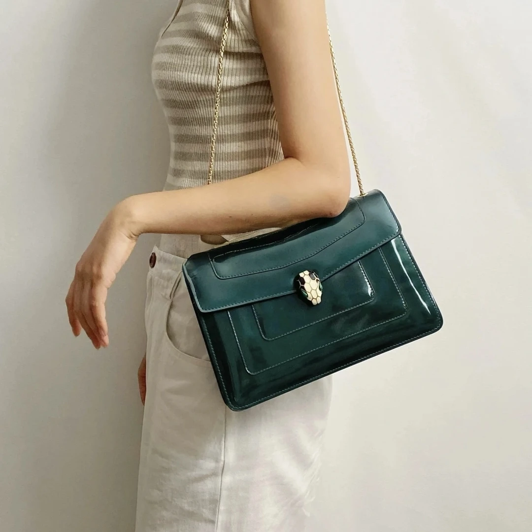 95新 BVLGARI/宝格丽 蛇头珐琅扣单肩包/SS1830