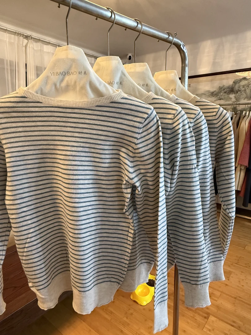 【A】时尚短袖休闲刺绣印花字母T恤新潮风夏季纽扣透气