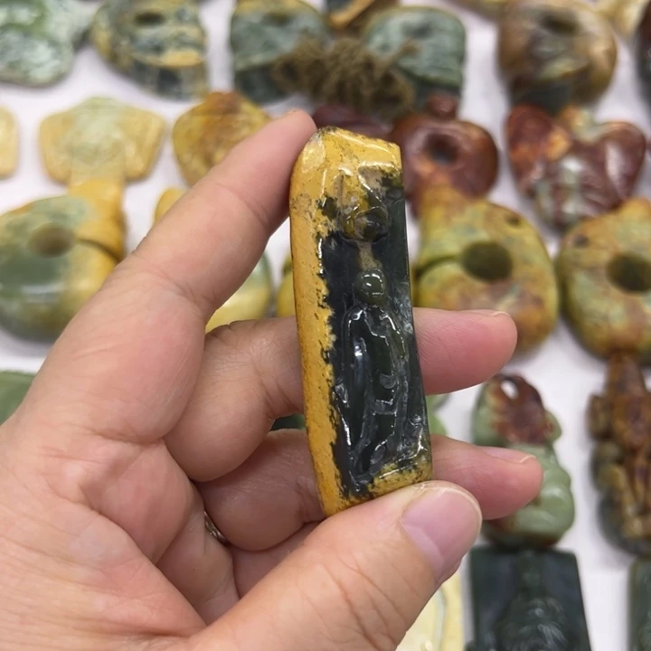 岫岩河磨玉（透闪石质玉）未镶嵌珠宝奇石