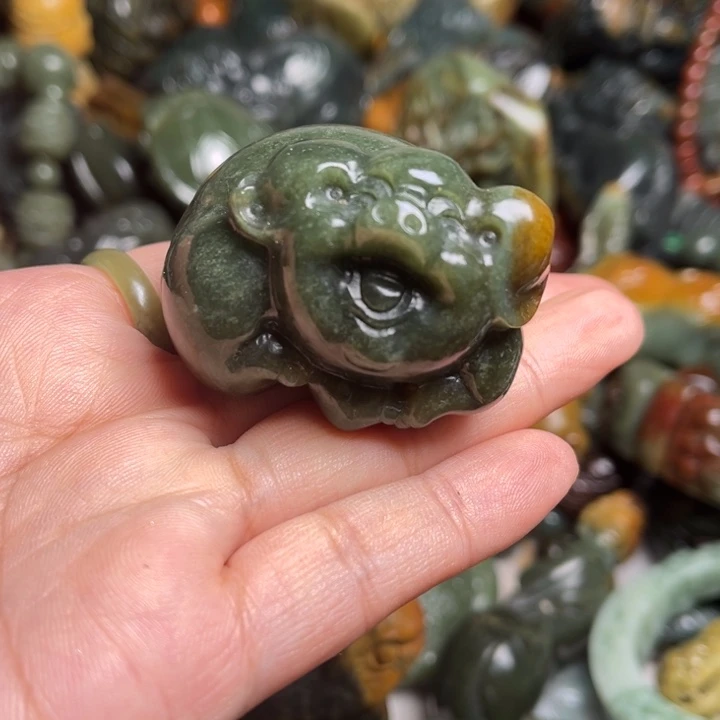 岫岩河磨玉（透闪石质玉）未镶嵌挂件