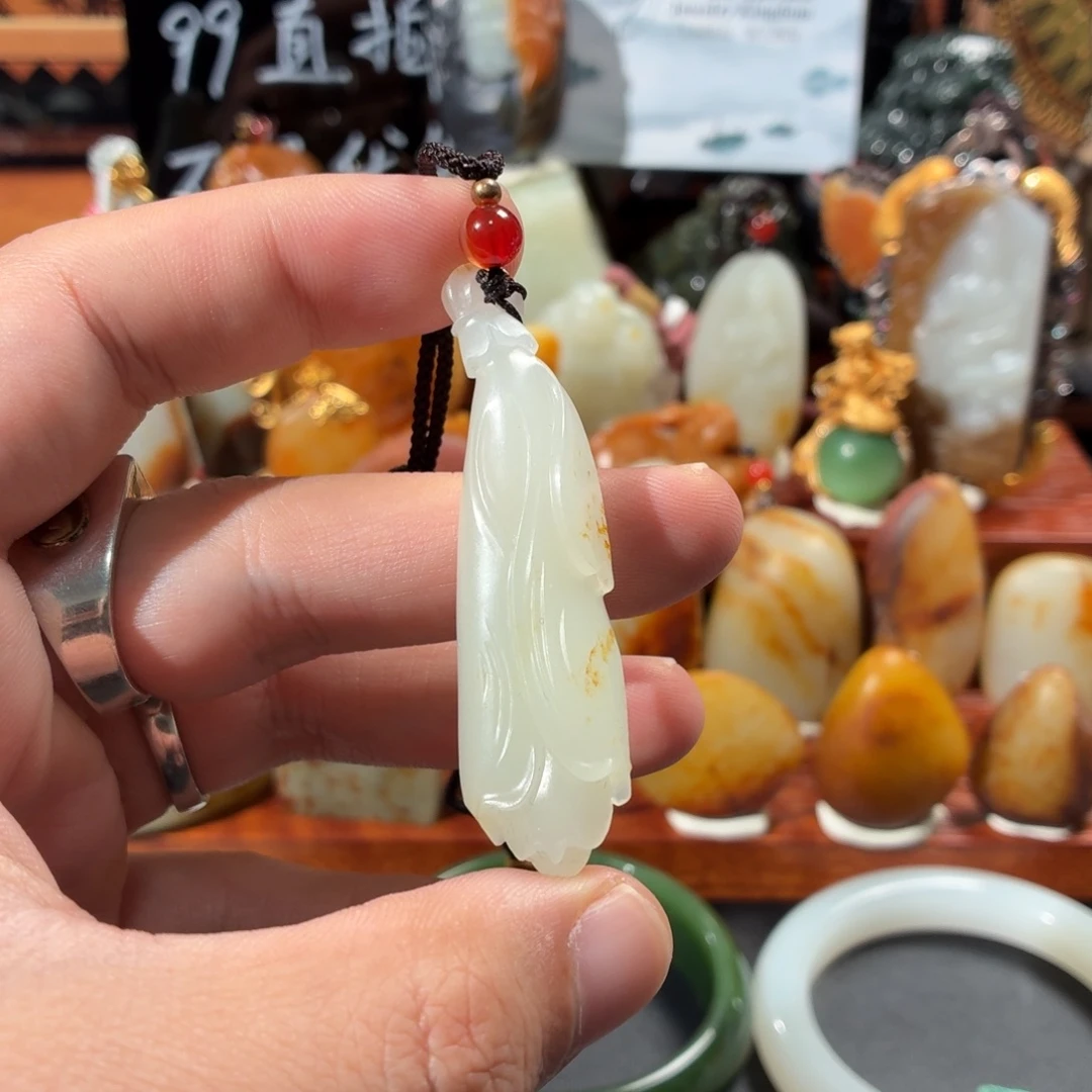 和田玉（子料）未镶嵌挂件17.2g