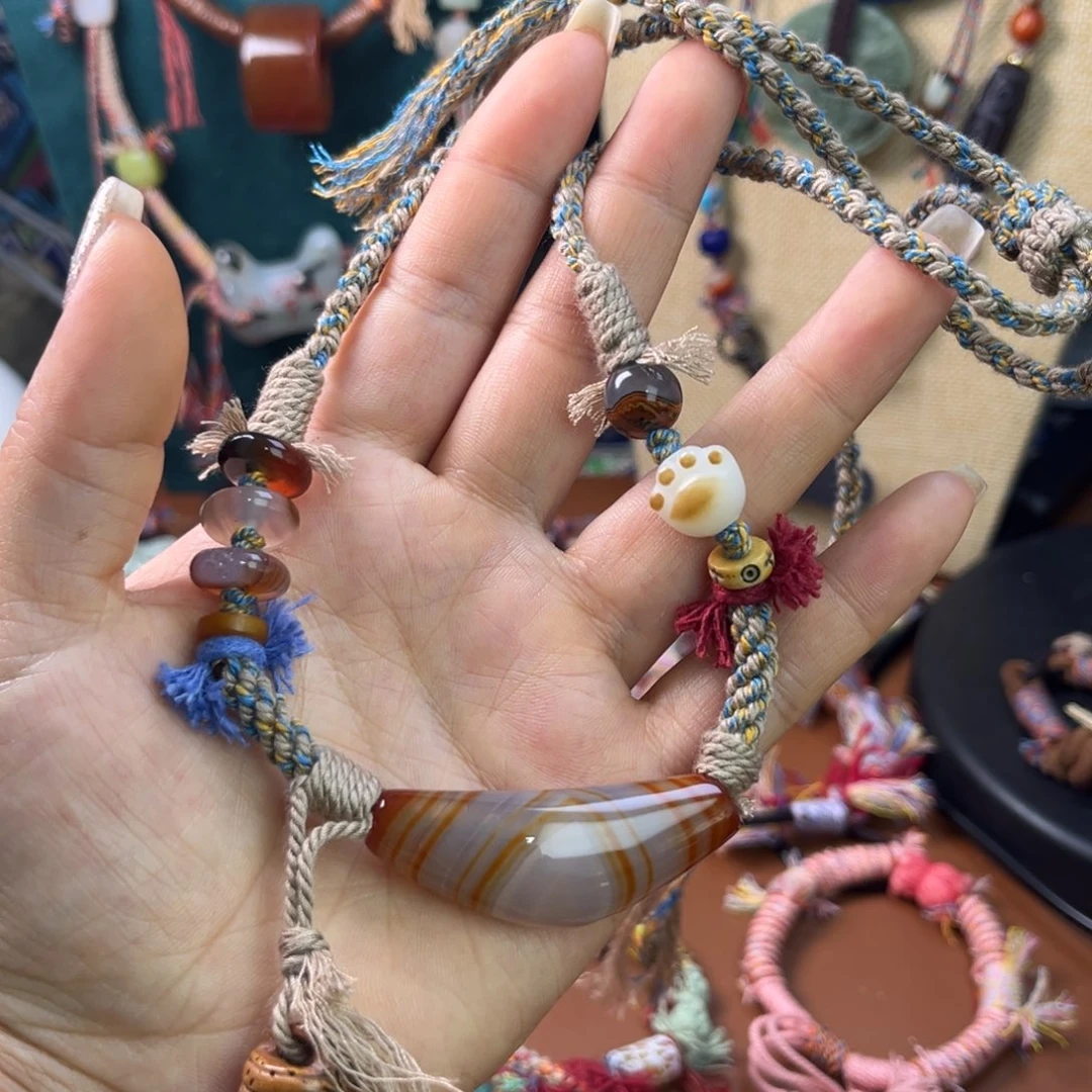 玛瑙/玉髓颈饰未镶嵌