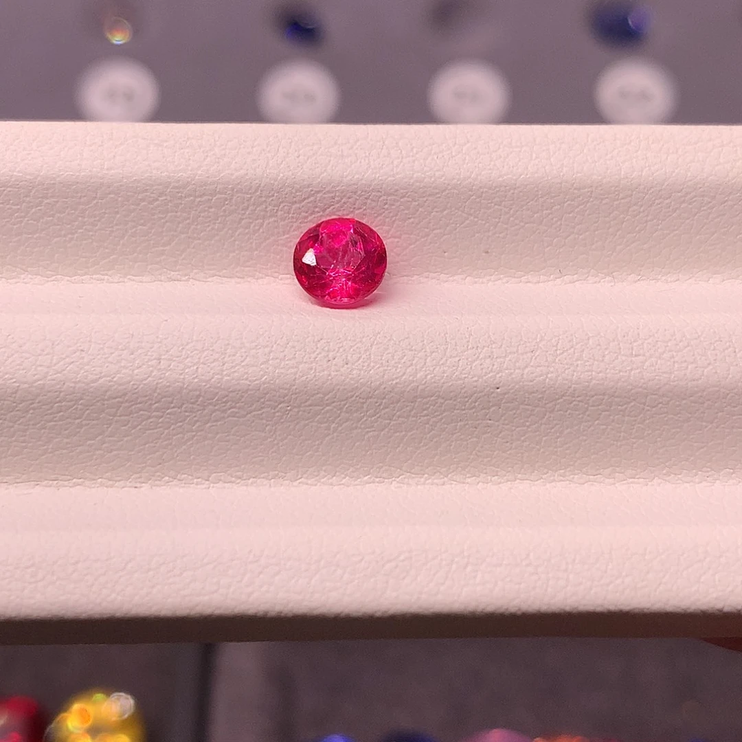 托帕石未镶嵌裸石1克拉粉色托帕石