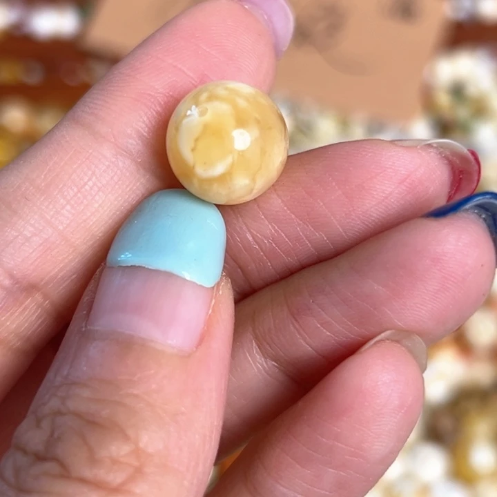 未镶嵌蜜蜡裸石12.3mm一个