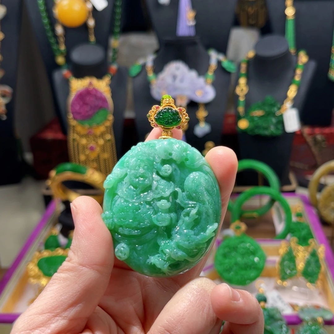 【闪购商品】翡翠吊坠(赠链)未镶嵌 福利