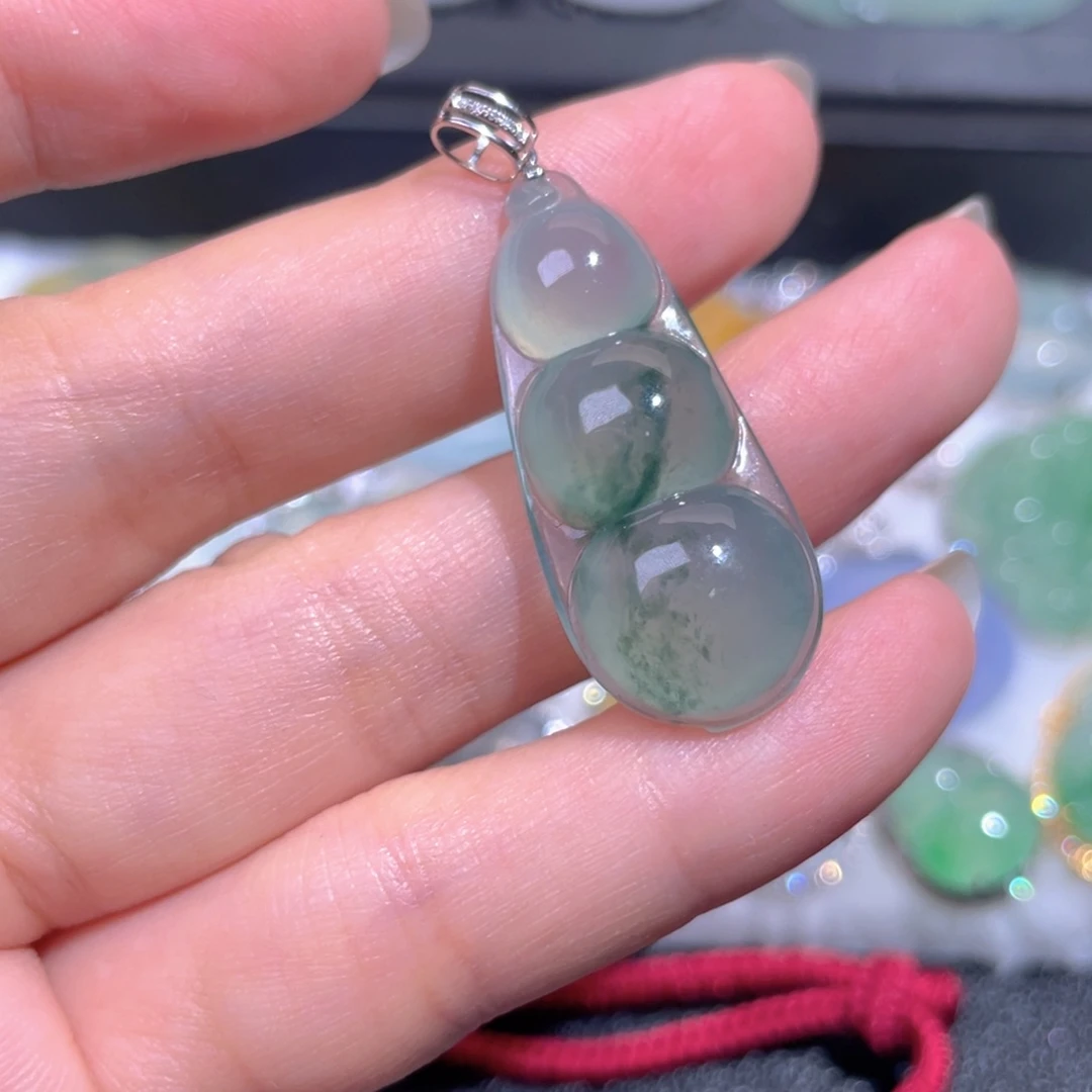 颈饰18K金镶嵌翡翠翡翠