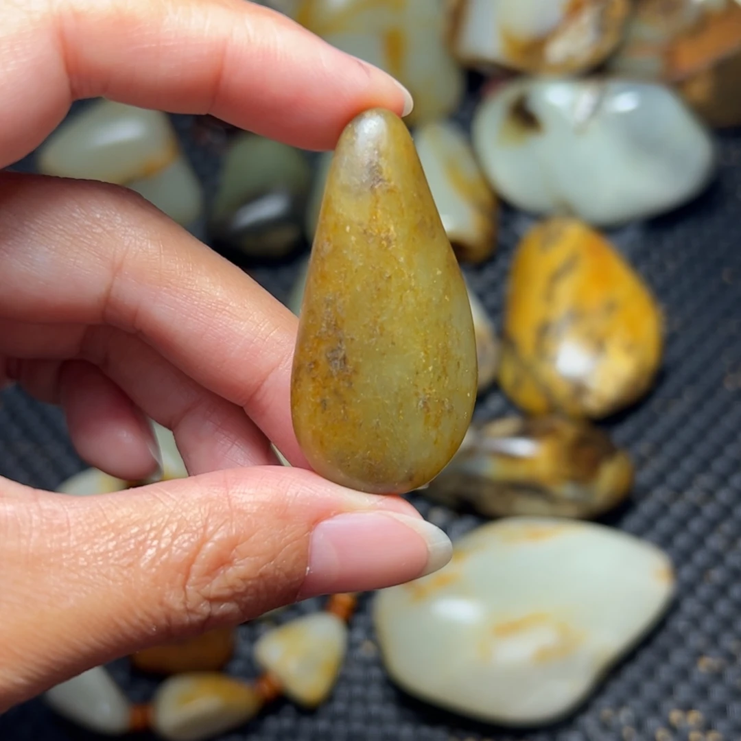 未镶嵌和田玉挂件A35