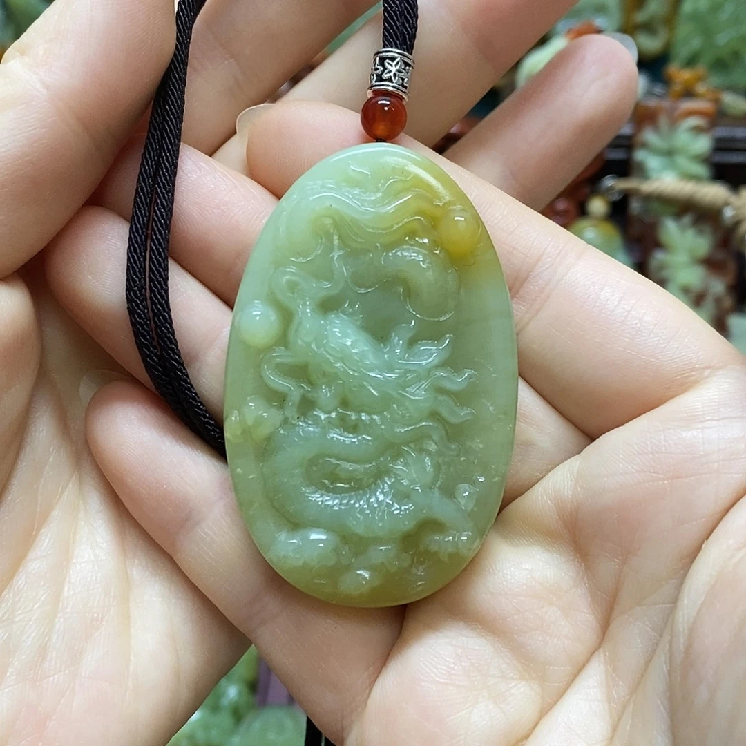 岫玉未镶嵌吊坠(赠链)