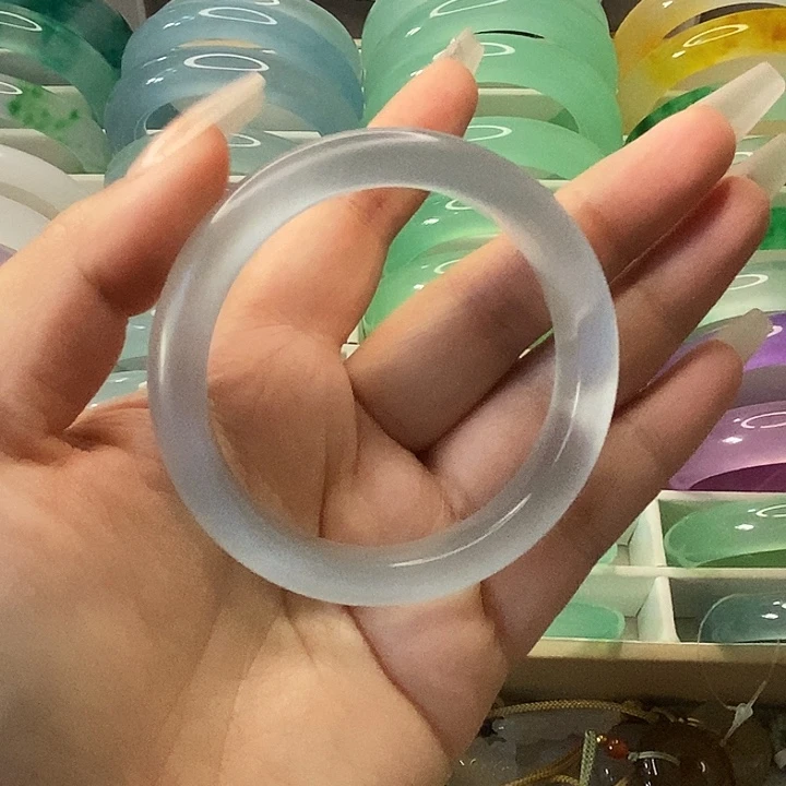 石英质玉未镶嵌手镯