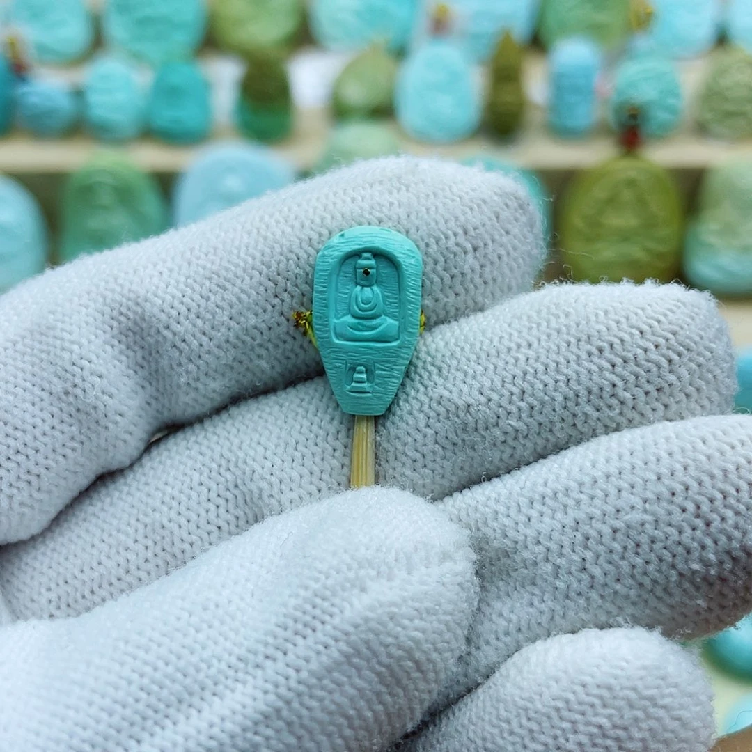 未镶嵌绿松石珠宝奇石