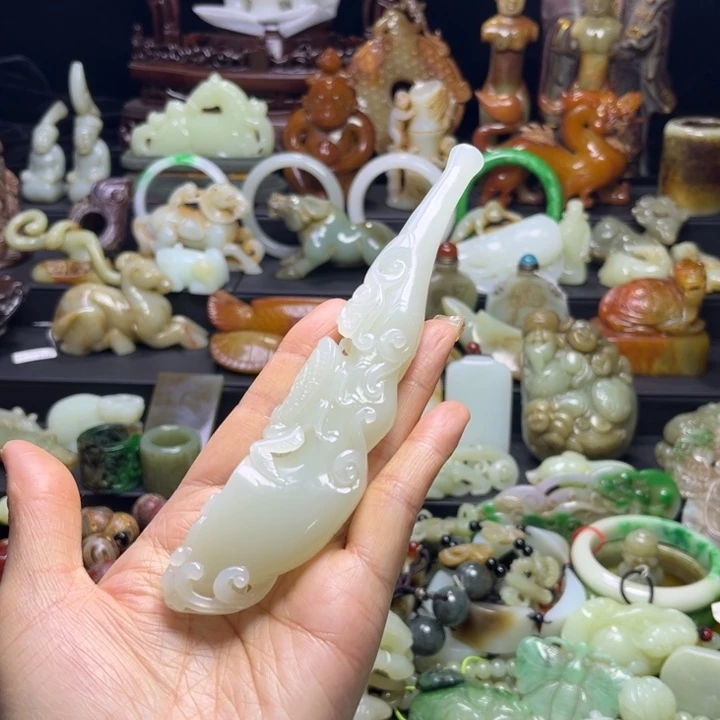 一***乐白玉菩提把件长15.6