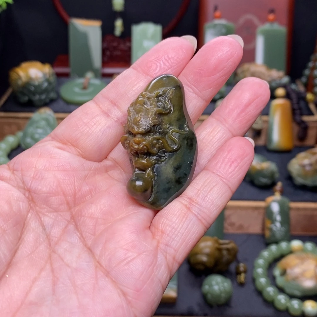 岫岩河磨玉（透闪石质玉）未镶嵌挂件