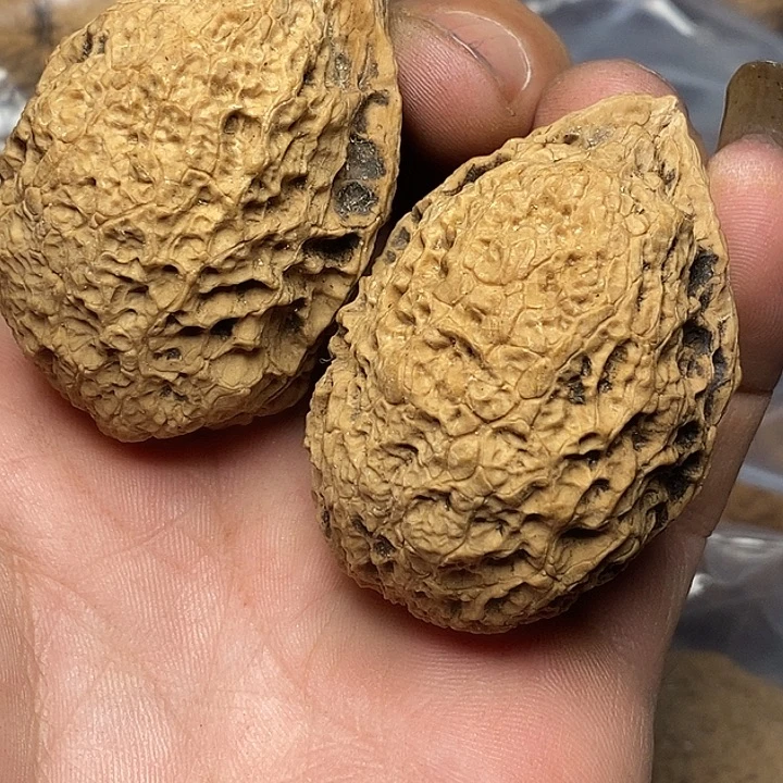 文玩核桃把件云南志成云铁52