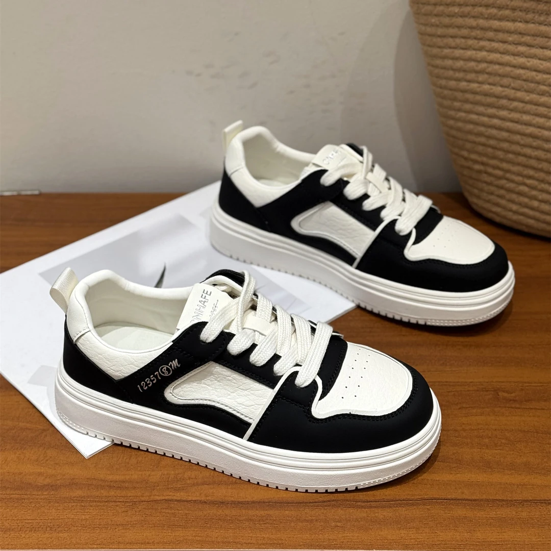 韩版厚底舒适系带小白鞋女2026新款春季潮酷百搭拼色熊猫休闲板鞋
