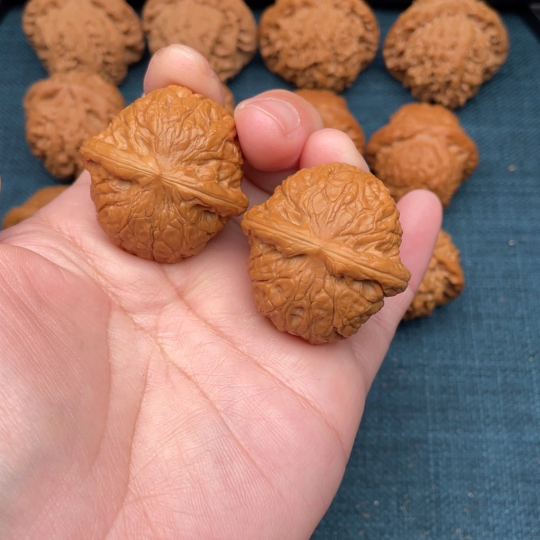 文玩核桃把件大肚乾隆磨37