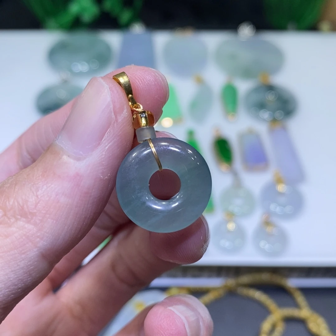 翡翠未镶嵌吊坠(不含链)