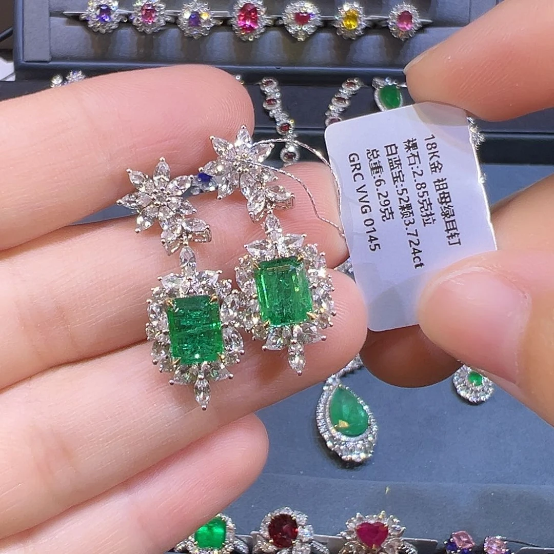 耳钉18K金镶嵌祖母绿