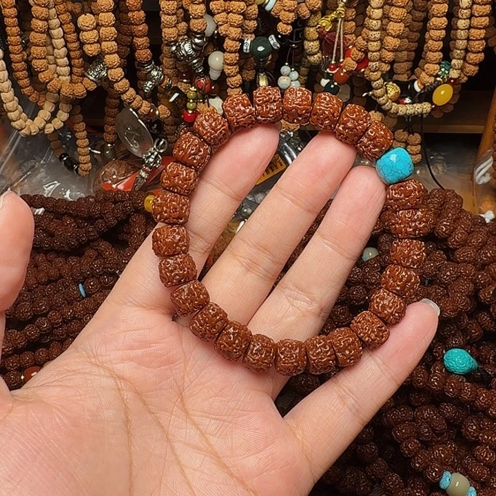 王***。金刚菩提吊坠10mm藏切