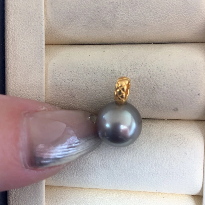 颈饰18K金镶嵌海水珍珠