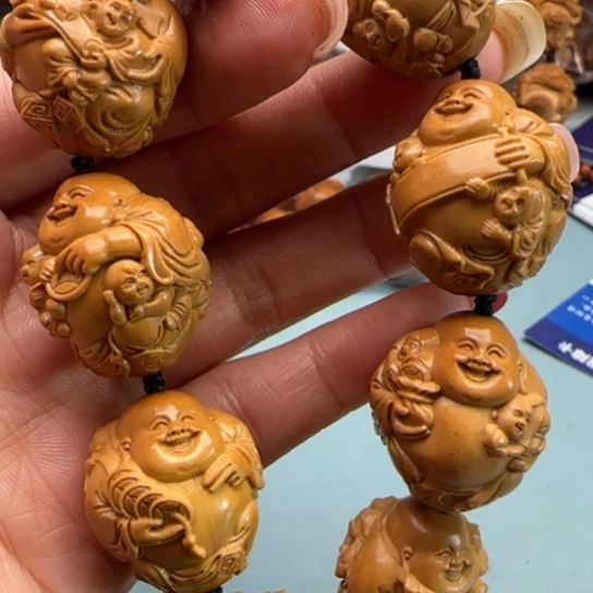 吊坠橄榄核：橄榄雕工艺的
