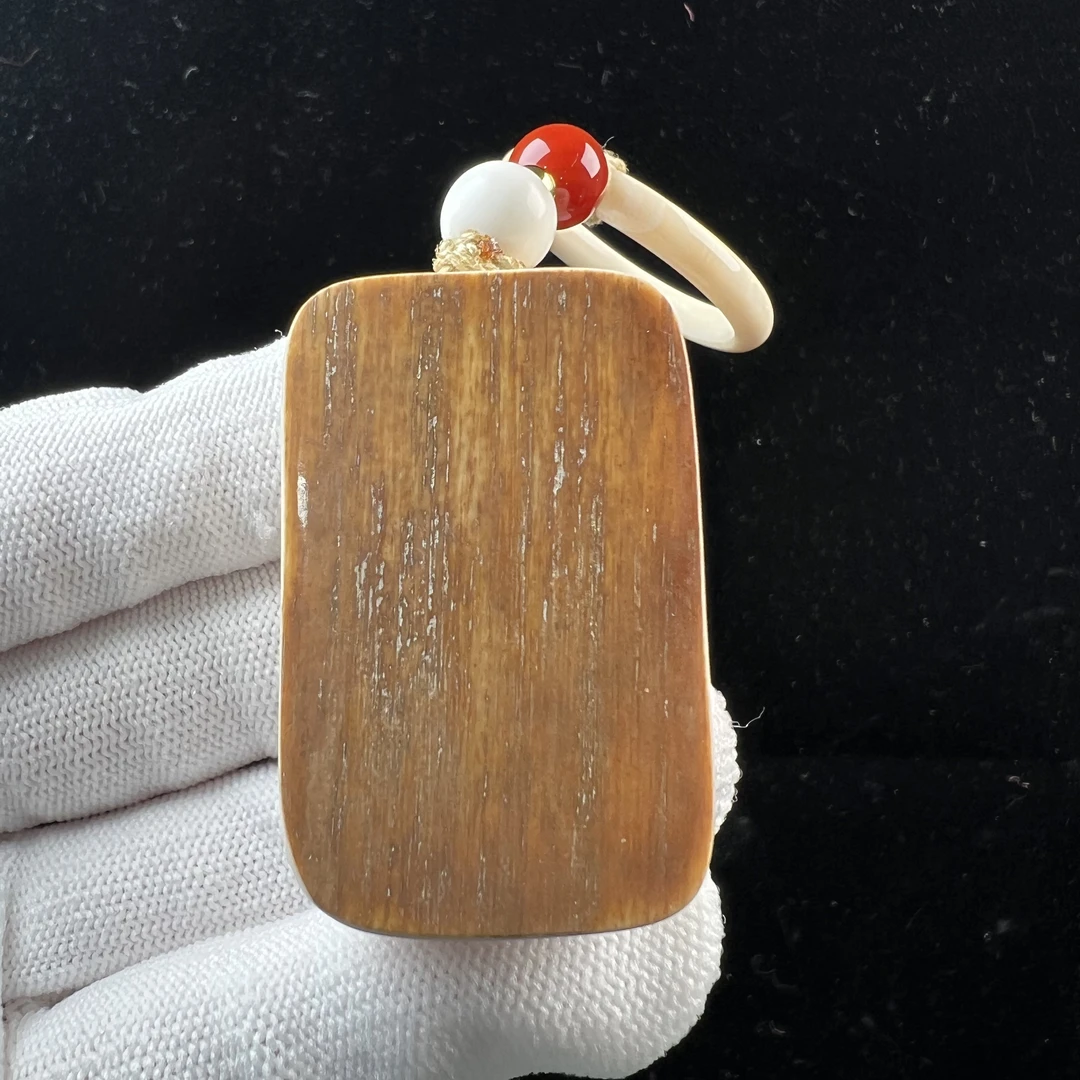 P1545天然猛犸牙 金皮肥皂 无事牌28*43*21mm支持鉴定 假一罚四