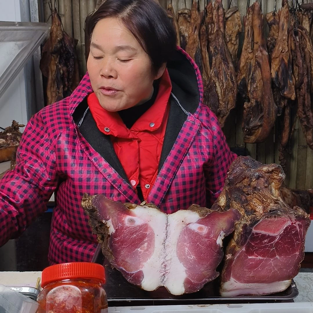 腊肉五花肉猪尾巴4斤