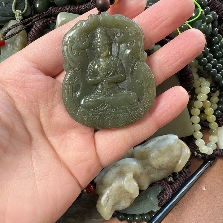 和田玉未镶嵌颈饰