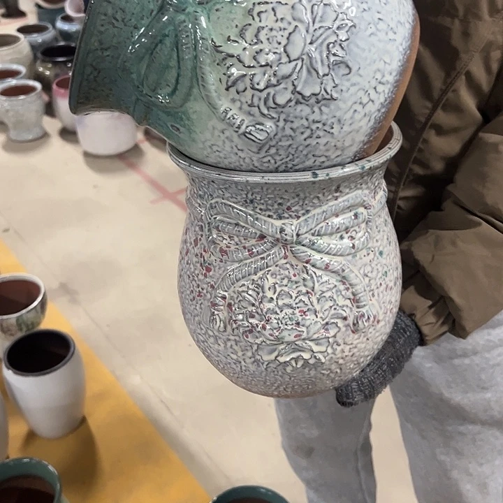 高度21厘米口18厘米