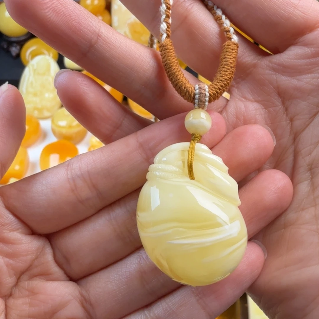琥珀未镶嵌颈饰纯天然琥珀蜜蜡无优化