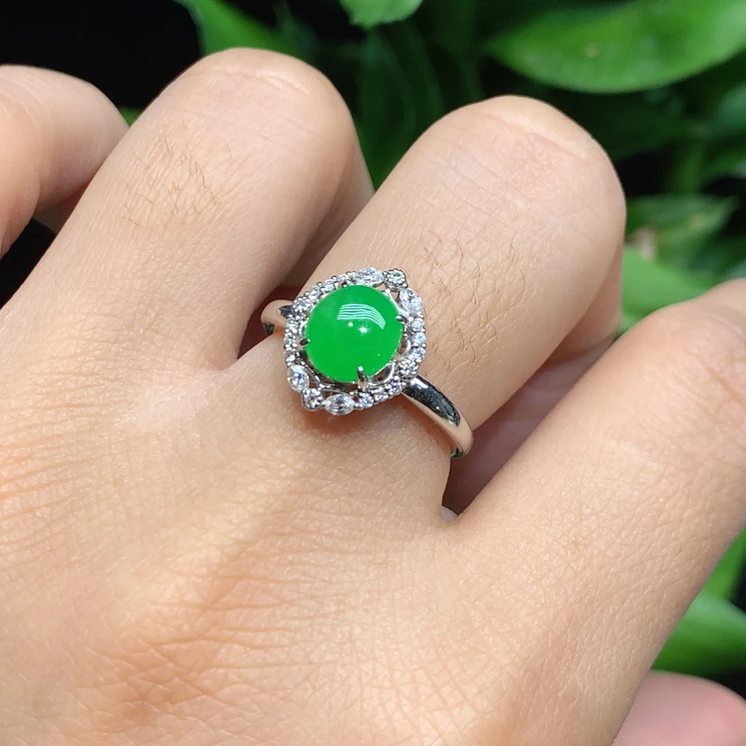 翡翠18K金镶嵌戒指