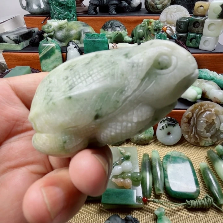 独山玉未镶嵌珠宝半成品