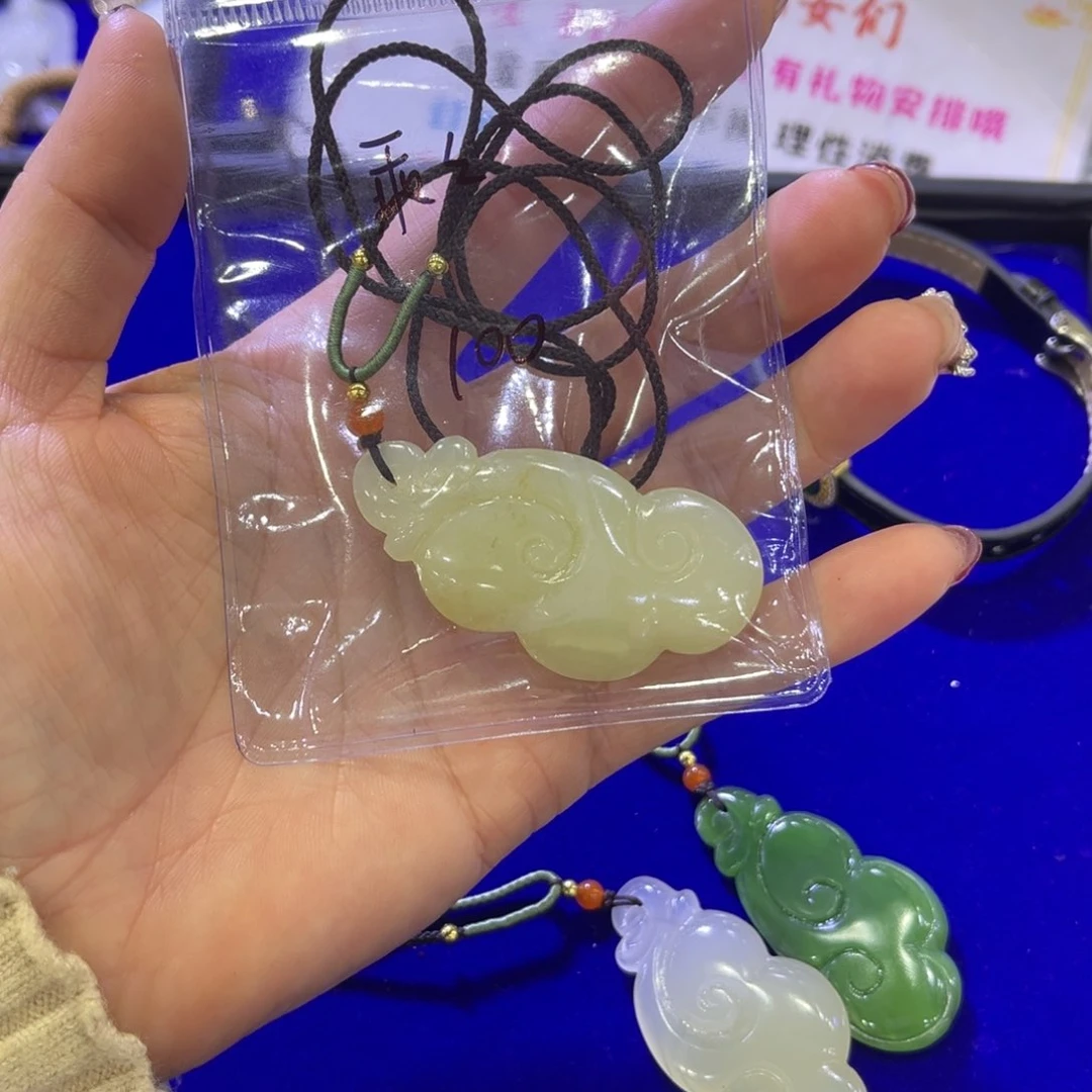 和田玉颈饰未镶嵌?****^