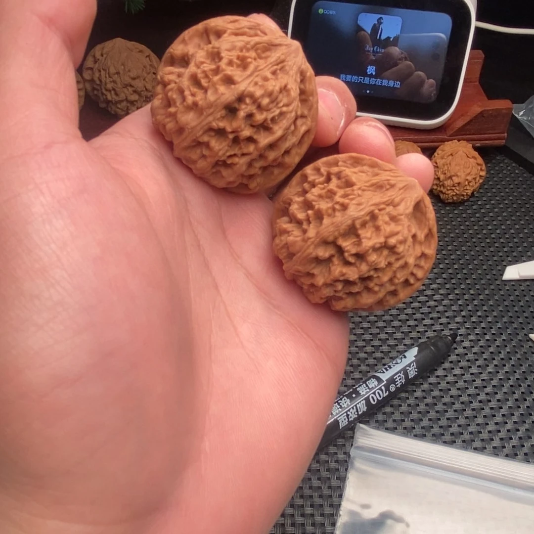 吊坠文玩核桃豆**豆野牛