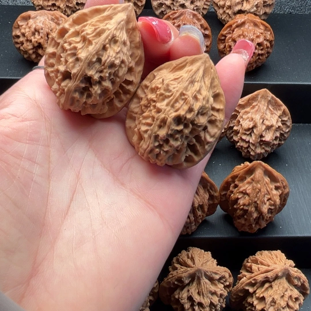 Y***N把件文玩核桃鸡心