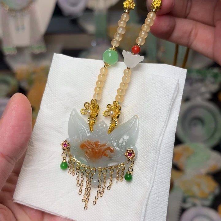 翡翠未镶嵌颈饰吊坠