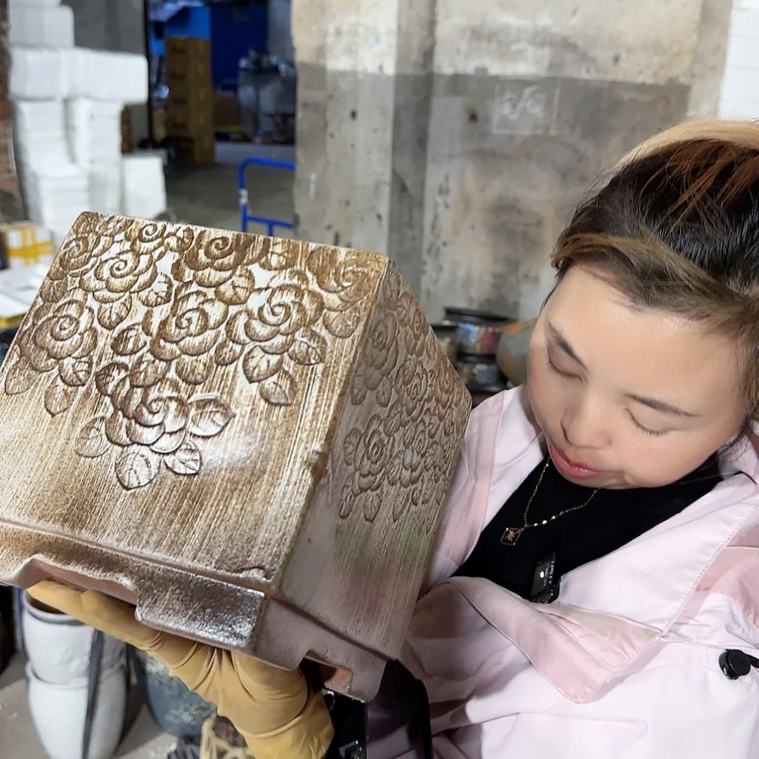 王嫂花盆1106-226