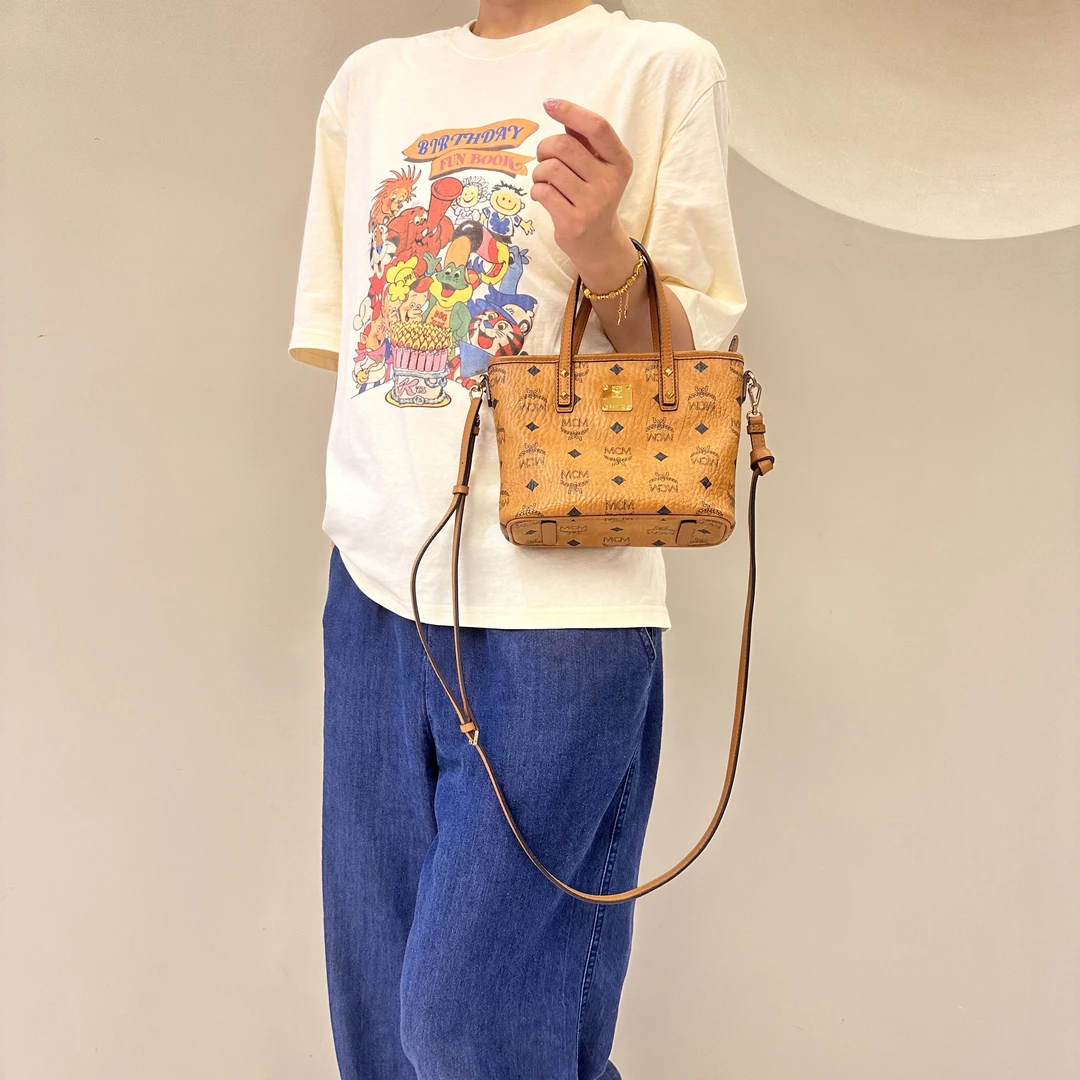 95新 MCM 干邑色菜篮子手提斜挎包0441