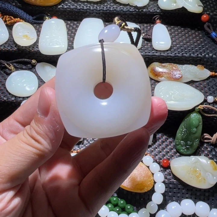 和田玉未镶嵌吊坠(不含链)