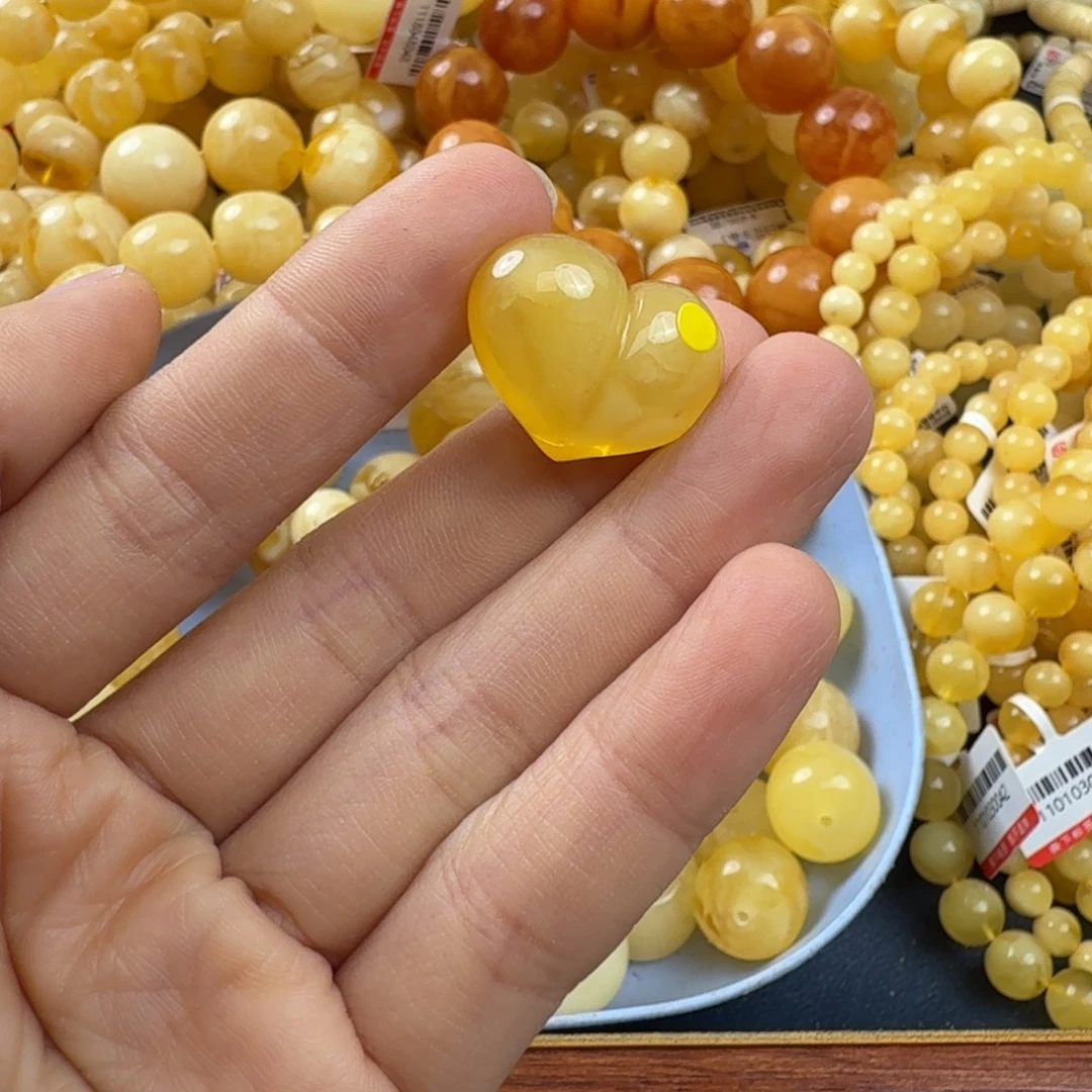 琥珀未镶嵌珠宝奇石