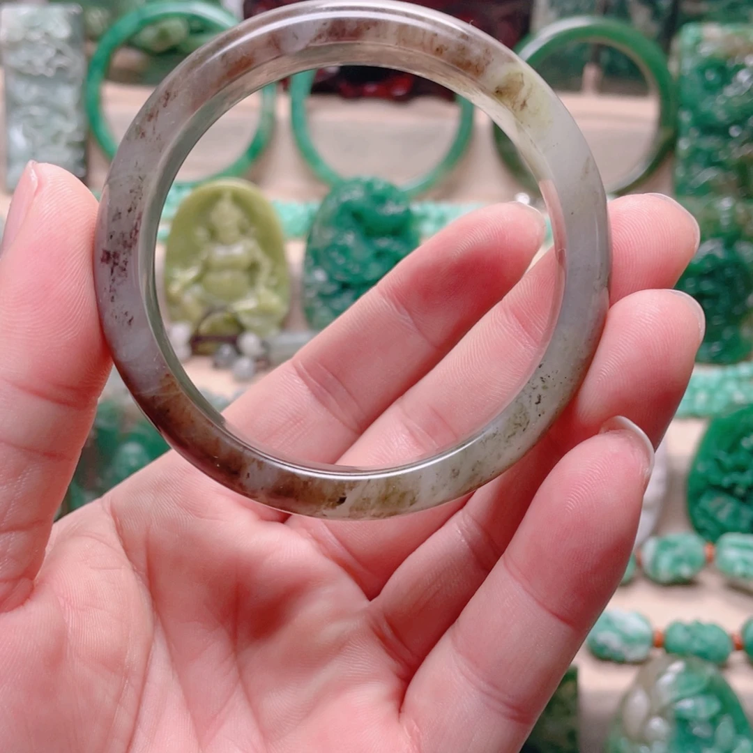 独山玉未镶嵌手镯