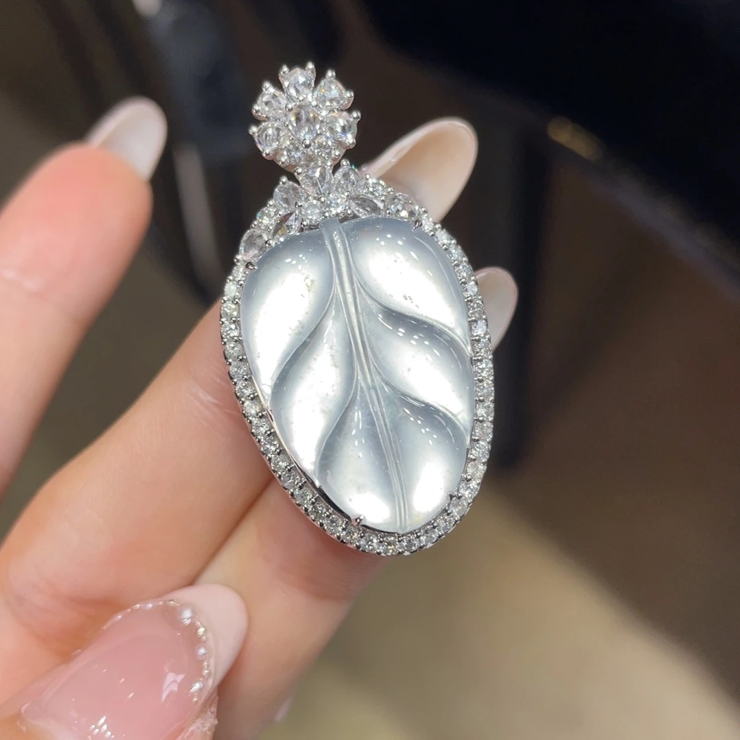 翡翠颈饰18K金镶嵌天然缅甸翡翠a货