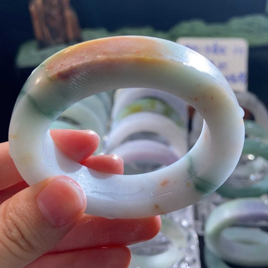 灿***天定制翡翠未镶嵌翡翠手镯