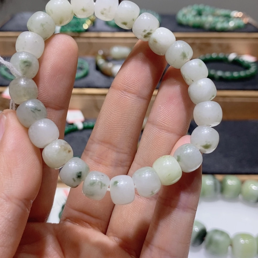独山玉未镶嵌手串
