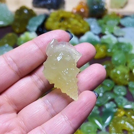 老***m蛇纹石玉合金颈饰