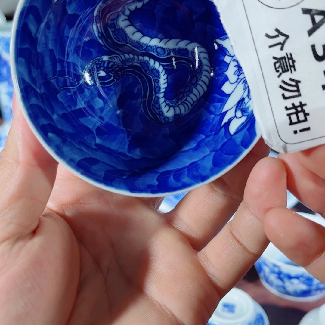 杯子手工手绘的陶瓷，